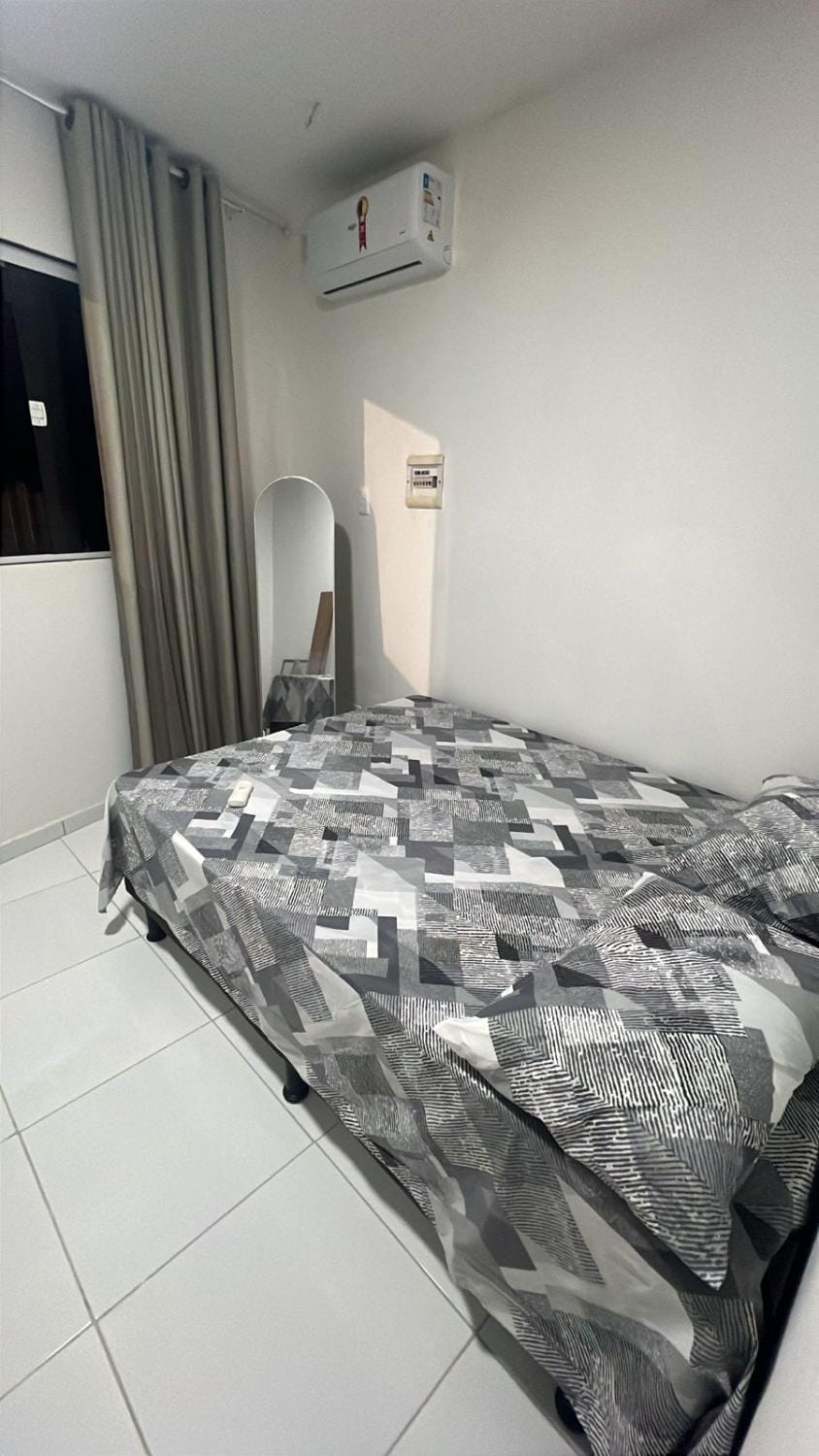 Bedroom, air conditioner