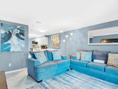 Poolside Villas 104 near beach sleeps 5 House in Destin