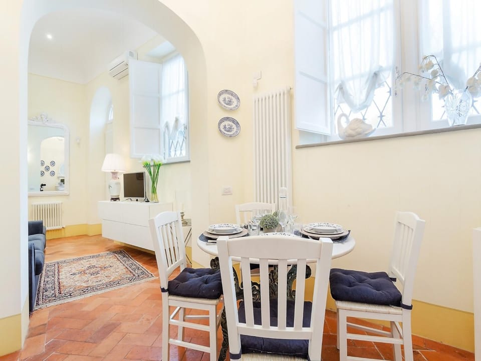 Other, Dining area