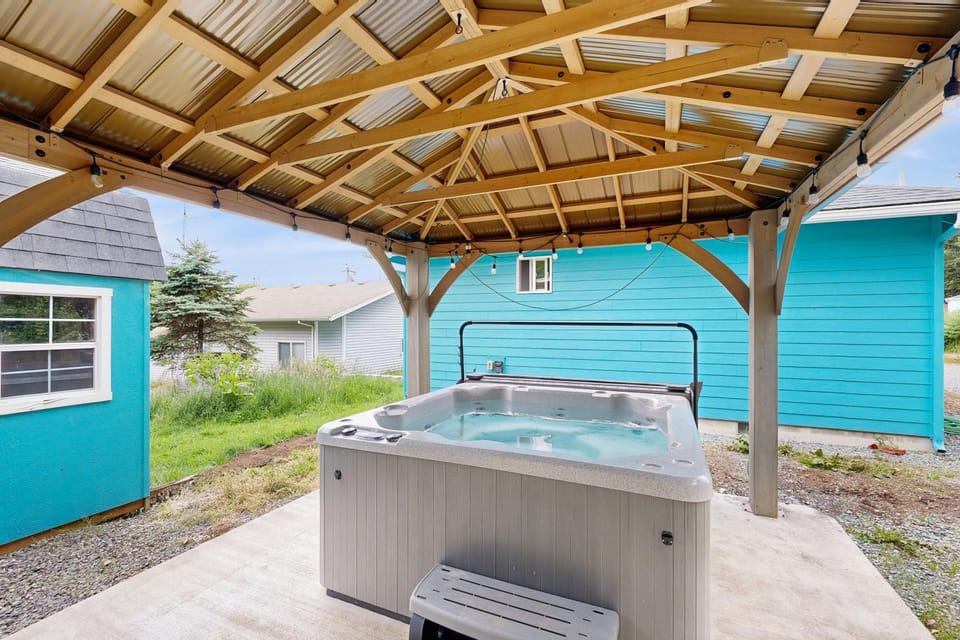 Salty Air Oasis House in Rockaway Beach