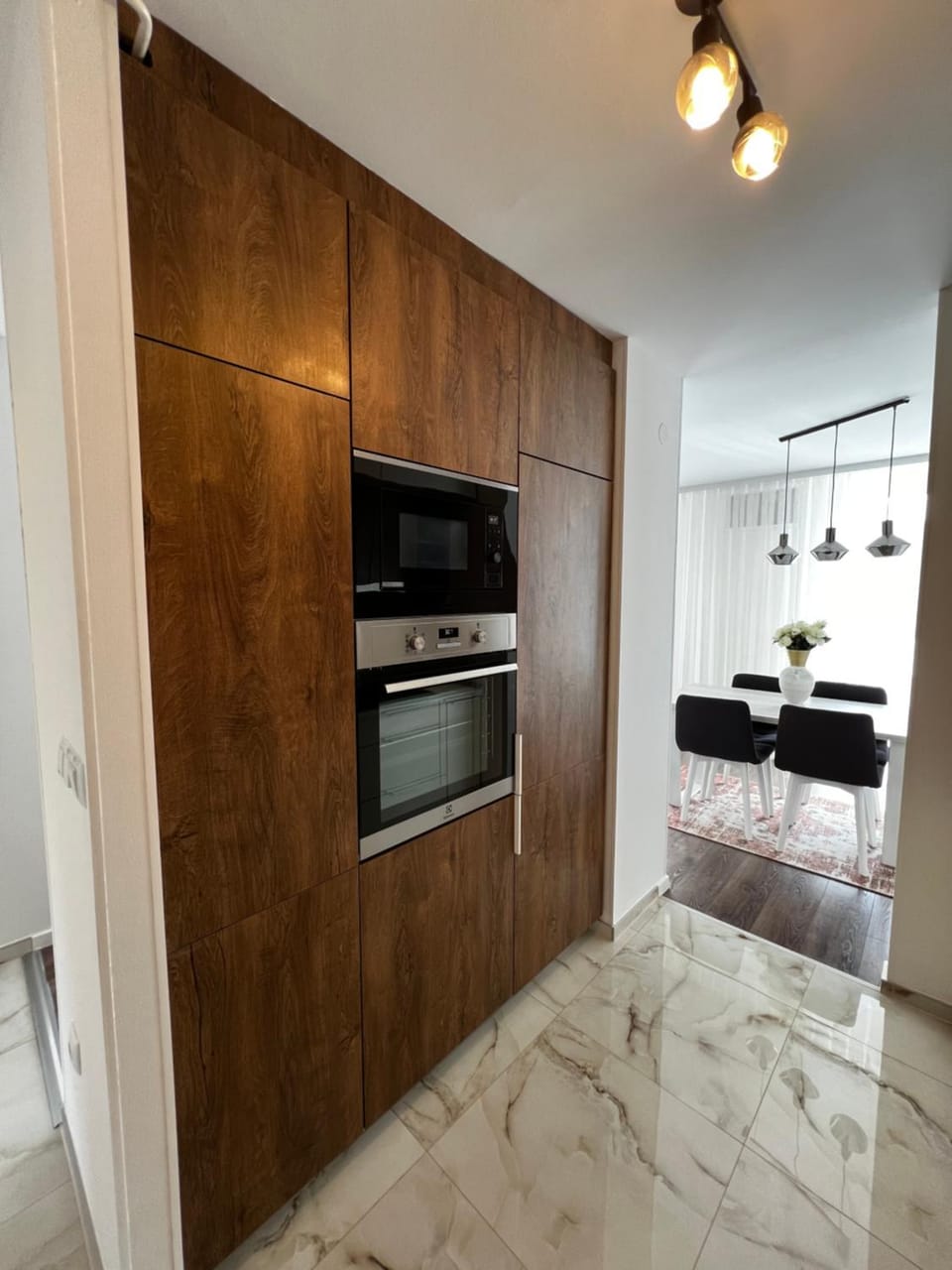 Kitchen or kitchenette, oven