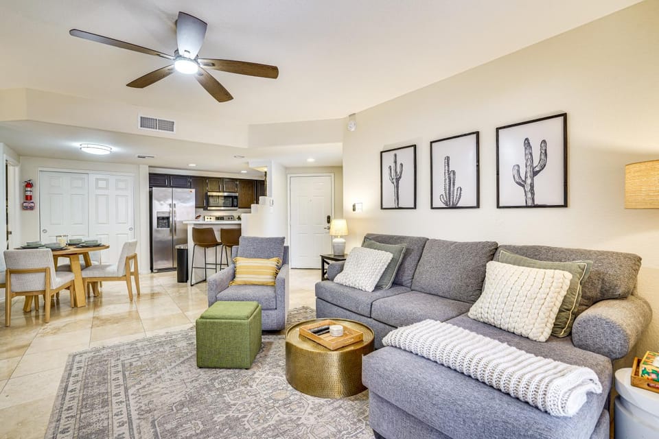 Family-Friendly Condo w/ Pool Access in Phoenix! House in Phoenix