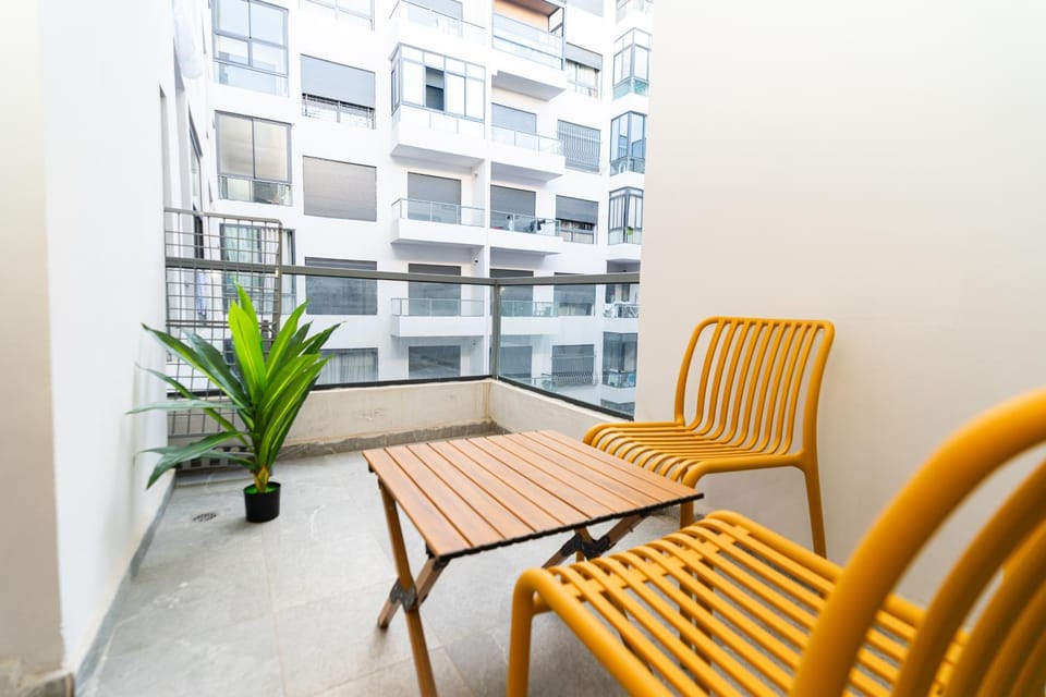 Glorious Garden - Appartement Familial - Espaces Verts - Proche Aéroport- Parking - WIFI - AC - IPTV Apartment in Tangier
