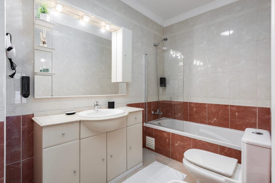Toilet, Bathroom, Bath, bidet, hair dryier, towels