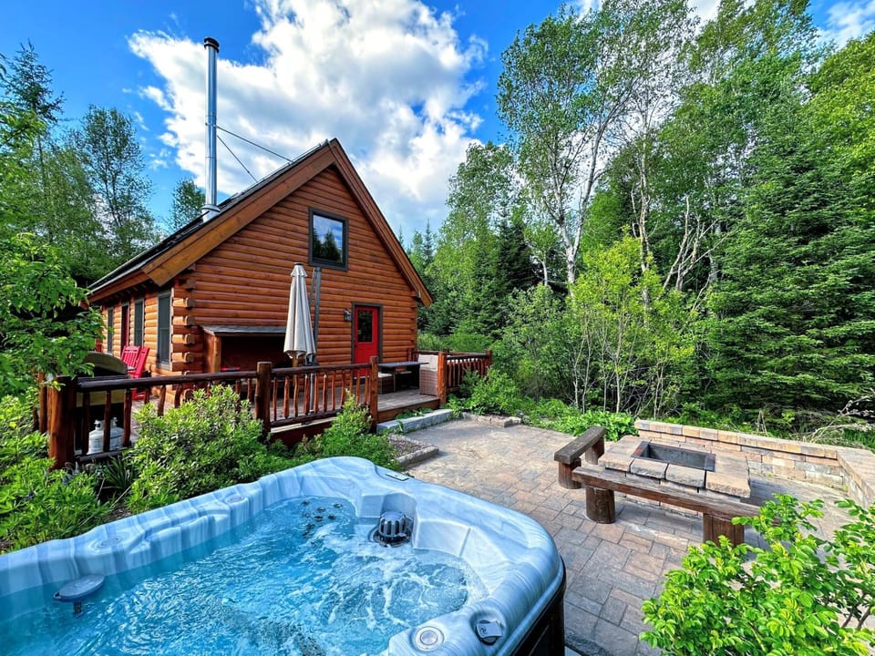 Log cabin 1 mile from skiing - 1800Bc Cabin in Carroll