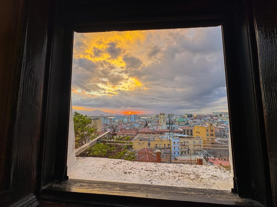 Kalma Elephant Tower - Medieval Stay with a City View Apartment in Cagliari