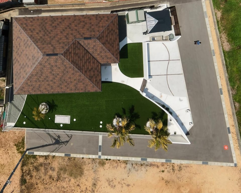 Property building, Garden view, Parking