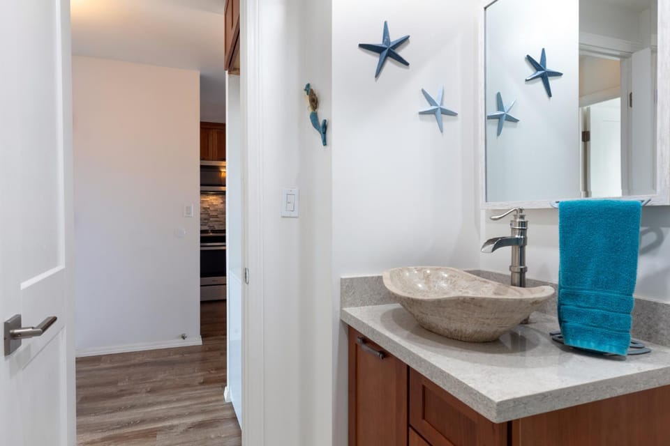 Bathroom, towels