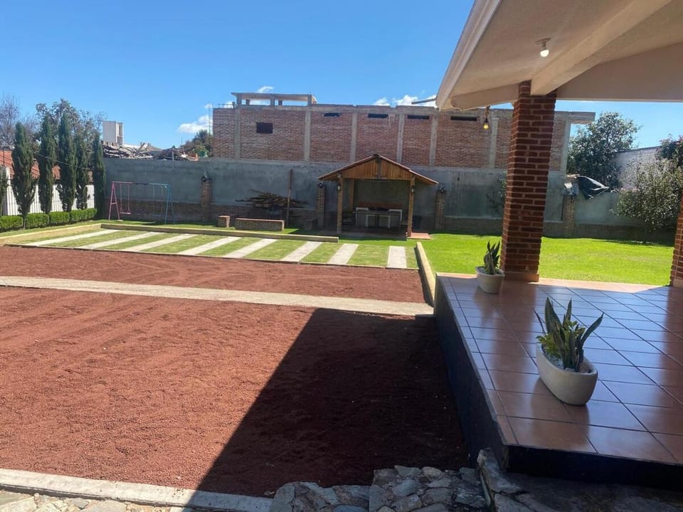 Casa Los Perales House in State of Puebla