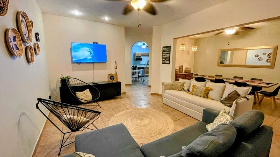 Communal lounge/ TV room, Living room