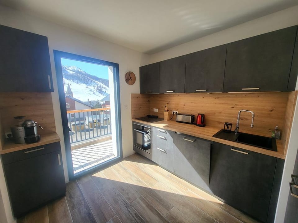 Bel appartement à Montgenèvre avec parking couvert - FR-1-266-251 Apartment in Montgenèvre