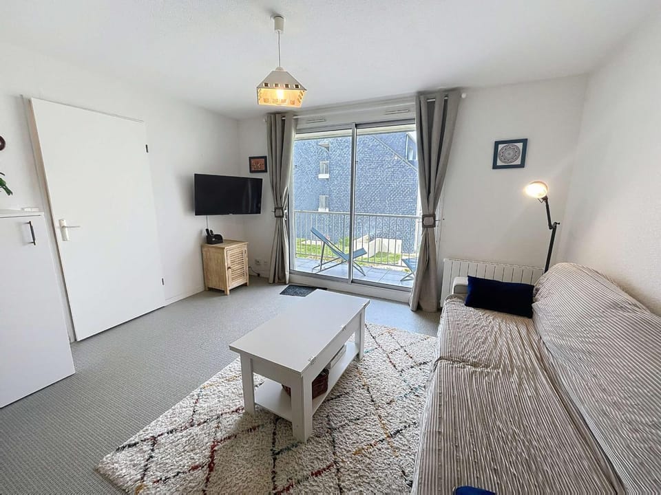 Charmant appart 1 chambre, 4 pers, balcon, parking, wi-fi - FR-1-361-569 Apartment in Jullouville