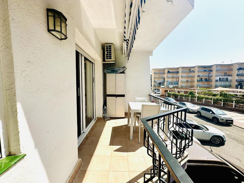CLAUDIA A. Apartamento playa Roses – terraza y confort - ES-258-153 Apartment in Roses
