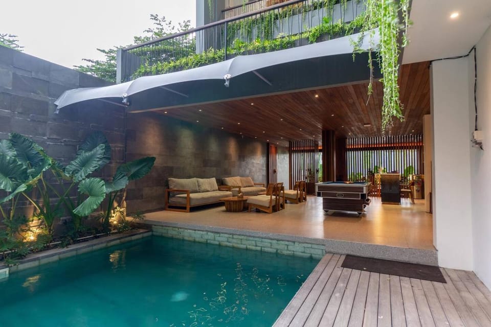 Patio, Day, Garden, Garden view, Pool view, Swimming pool, sunbed