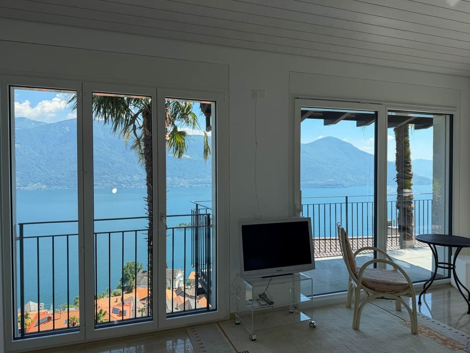 Casa ai Monti by HolAp SA House in Ascona
