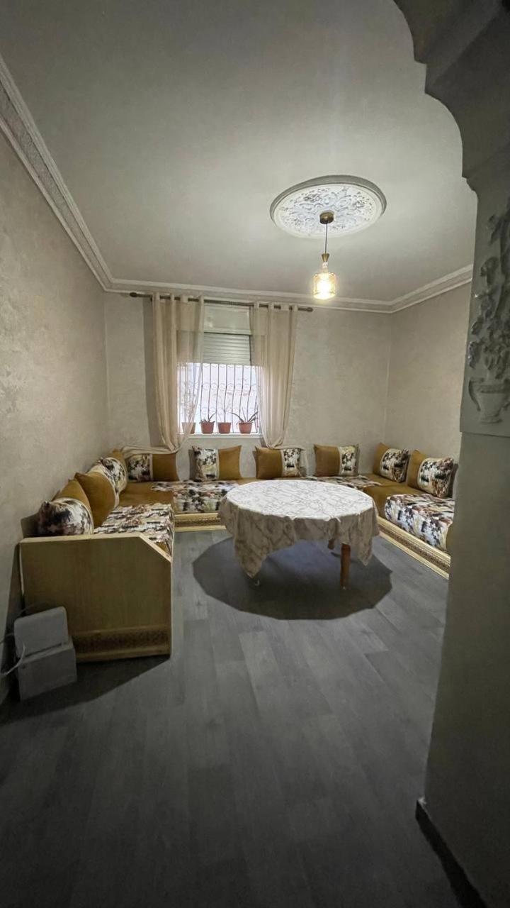 Living room, Photo of the whole room, Seating area