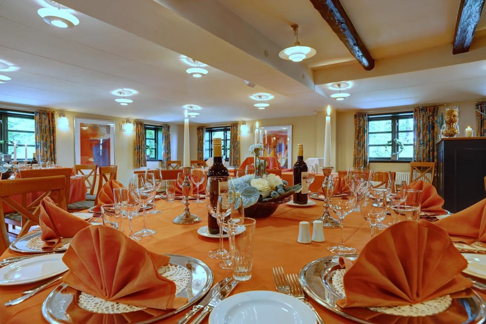 Restaurant/places to eat