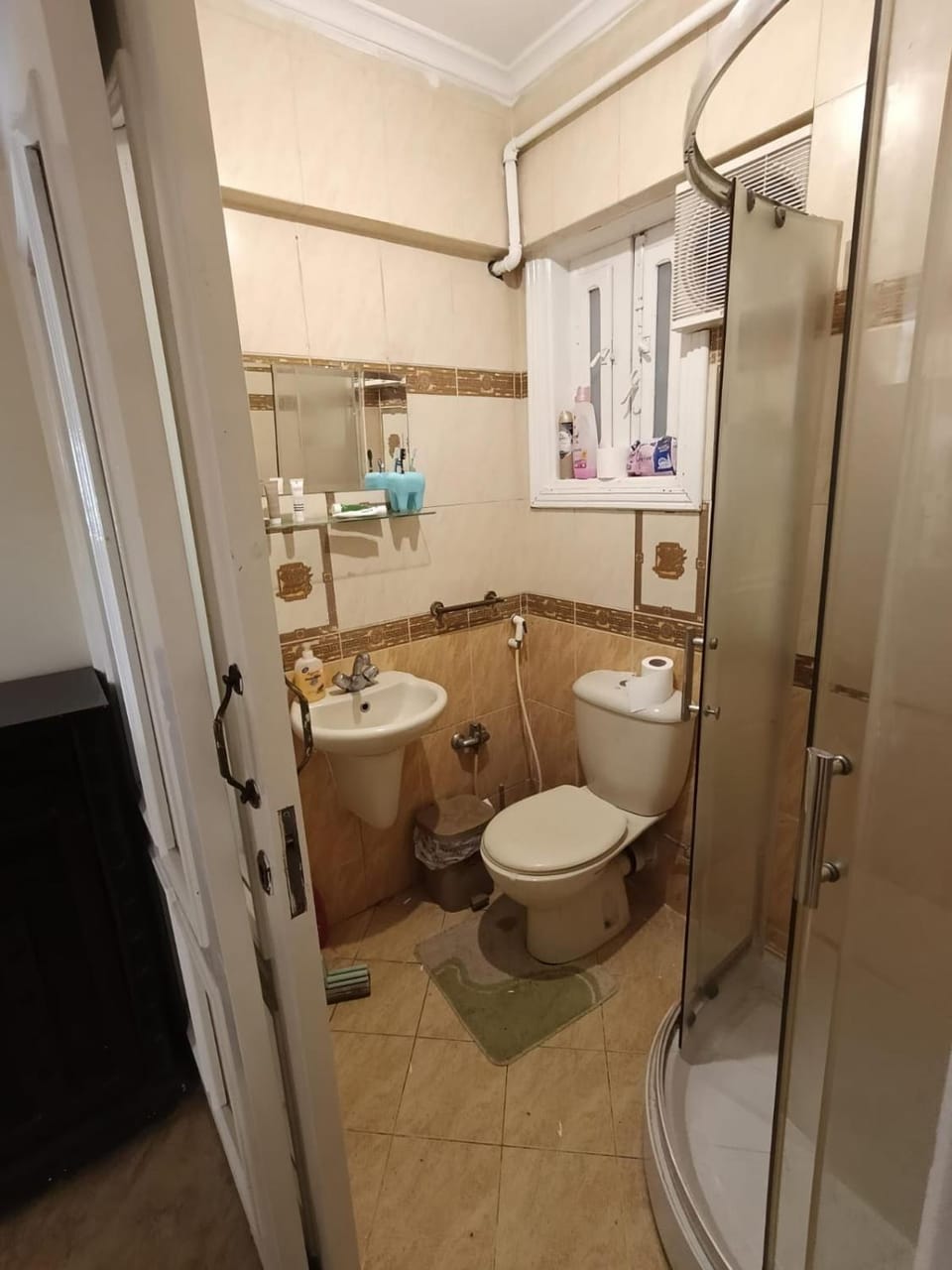 Room in comfortable cozy shared apartment Dgla Maadi Cairo Apartment in Cairo Governorate
