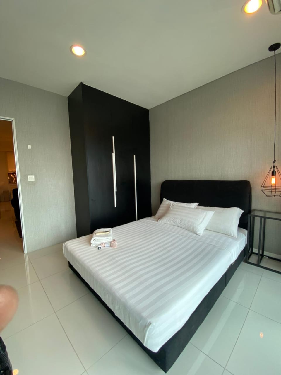 Bed, Photo of the whole room