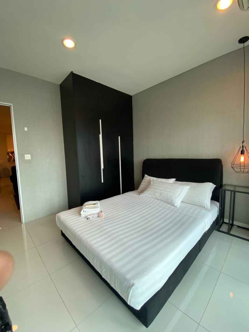 Bed, Photo of the whole room, Bedroom, towels, wardrobe