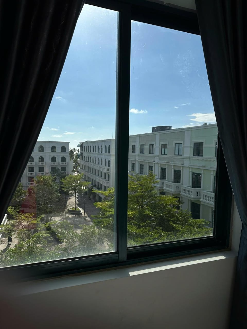 Property building, Day