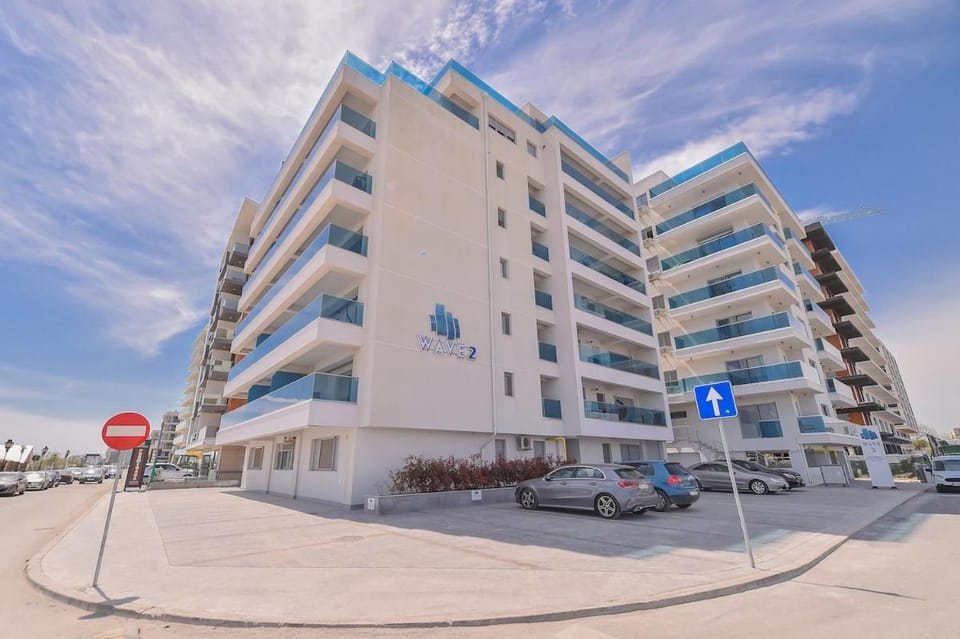 Deluxe penthouse with sea view at Wave 2 Apartment in Constanța County