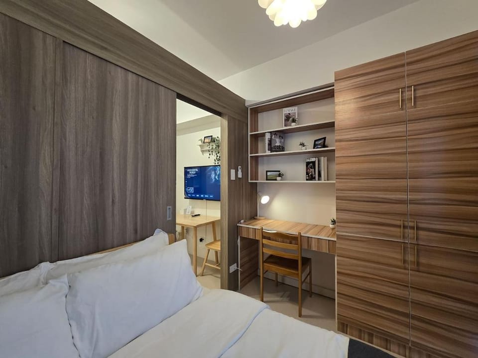 Citispace 1BR Condotel Suite at FAME Residences #FM14B Apartment in Mandaluyong