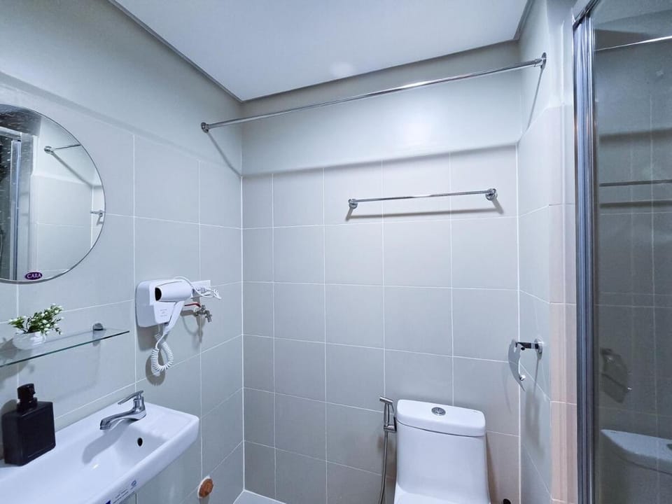 Citispace 1BR Condotel Suite at FAME Residences #FM14B Apartment in Mandaluyong