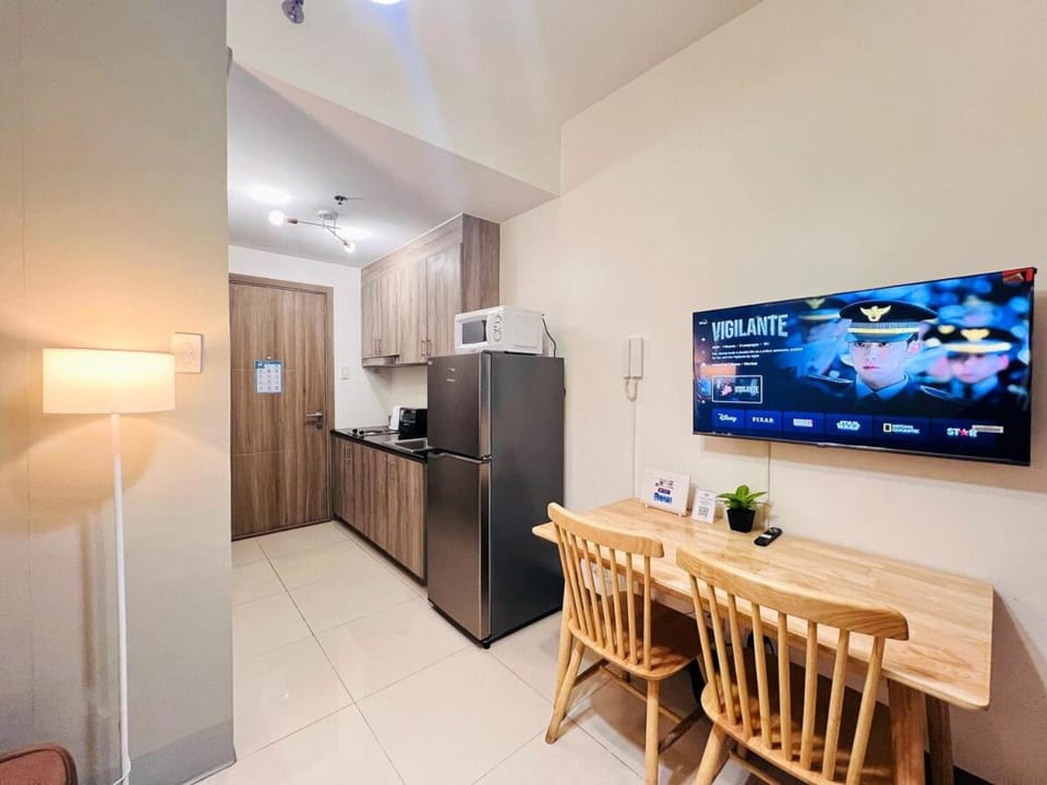 Citispace 1BR Condotel Suite at FAME Residences #FM15B Apartment in Mandaluyong