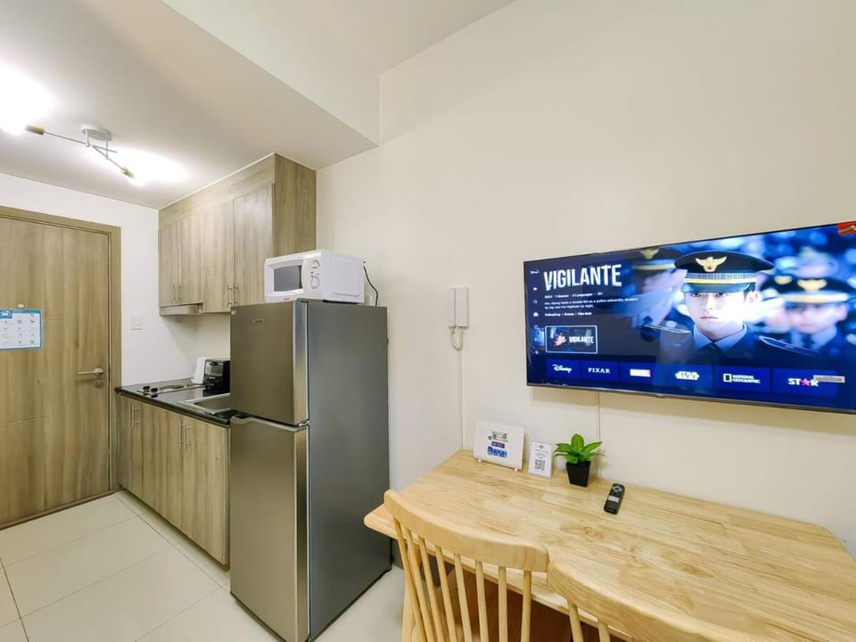 Citispace 1BR Condotel Suite at FAME Residences #FM15B Apartment in Mandaluyong