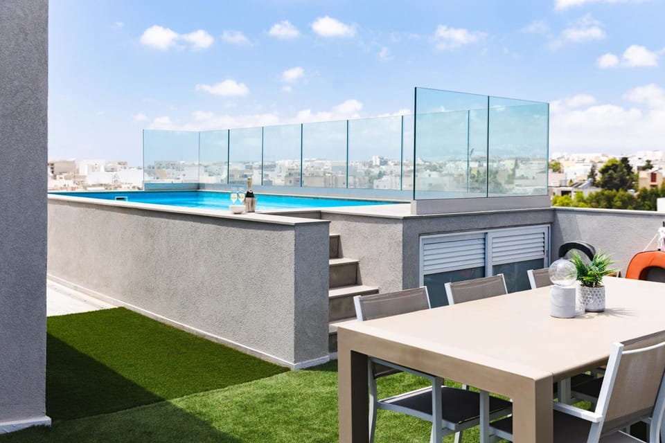 Villa Ixoria with Private Pools by ArcoCollection Villa in Saint Julians