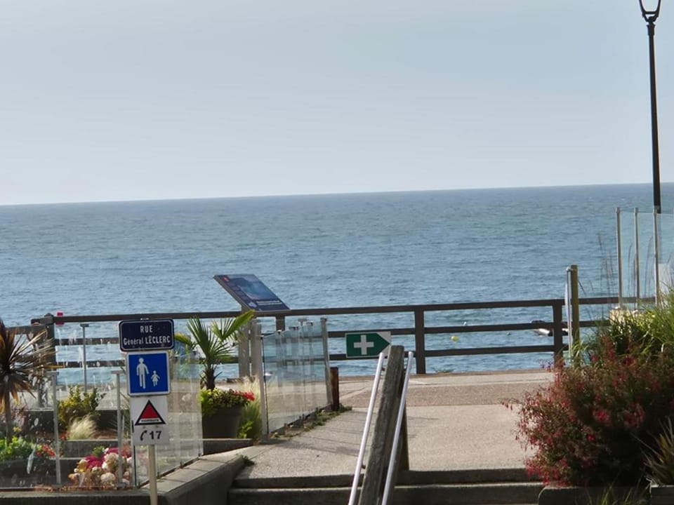 Etretat SEA VIEW chambres vue mer Bed and Breakfast in Étretat