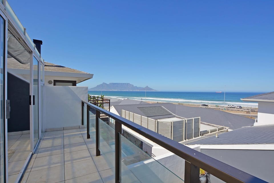 View (from property/room), Balcony/Terrace, Beach, Mountain view, Sea view