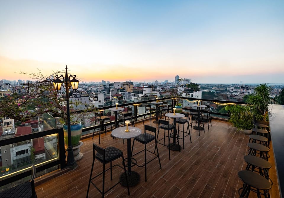 Lounge or bar