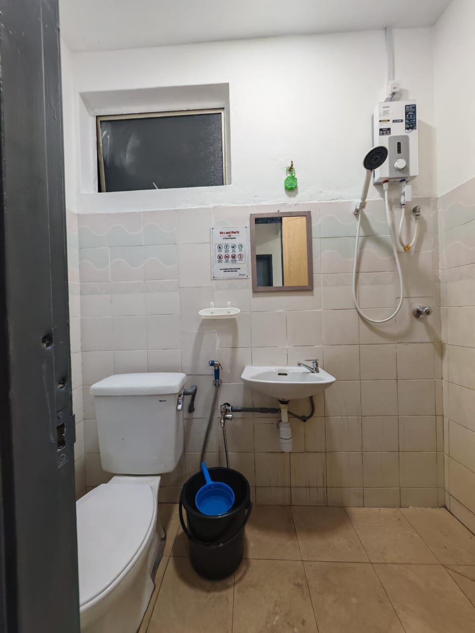 MixxHome Seremban 2, Two Single Beds, Share Bathroom Vacation rental in Negeri Sembilan, Malaysia