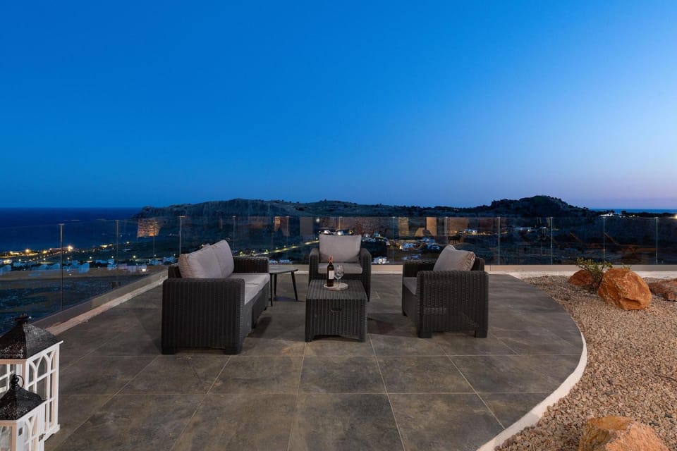 Patio, View (from property/room), Seating area, Sea view