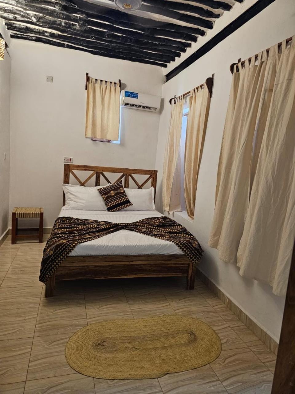 Vivi Cafe B&B Hotel in Tanzania