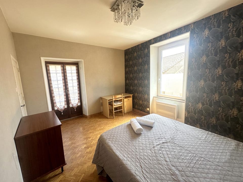 Bed, Bedroom