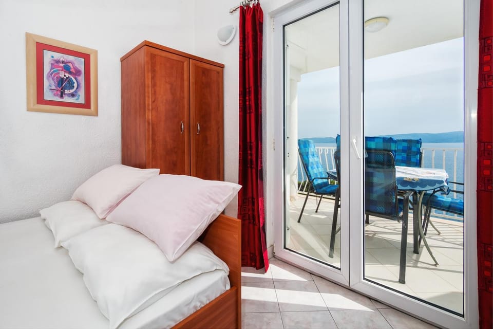 PISAK APARTMENT SEA VIEw7 Apartment in Split-Dalmatia County