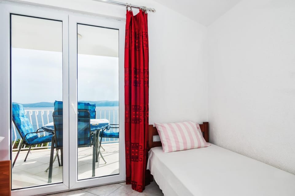 PISAK APARTMENT SEA VIEw7 Apartment in Split-Dalmatia County