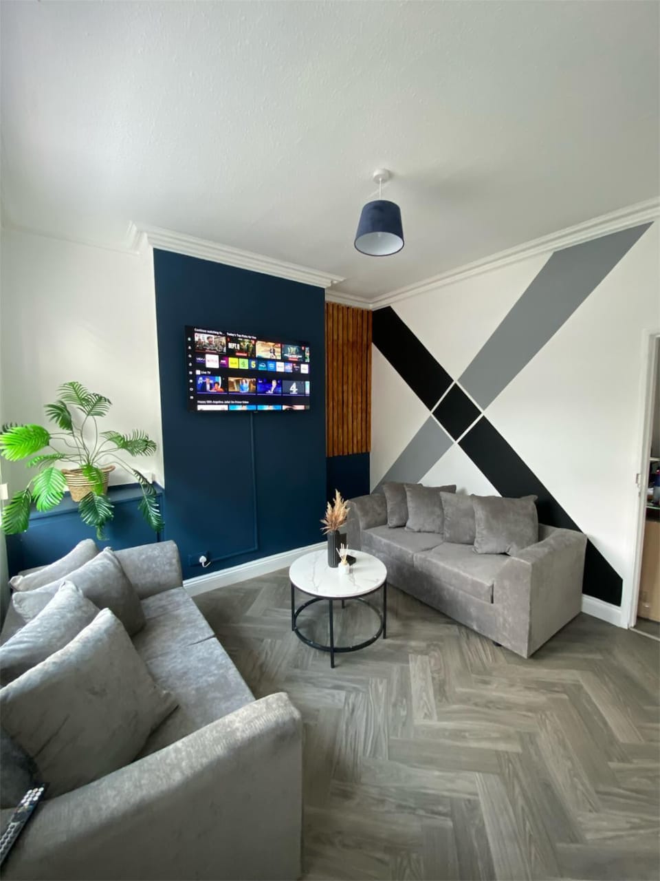 TV and multimedia, Living room, Seating area