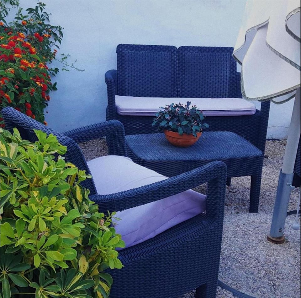 Patio, Off site