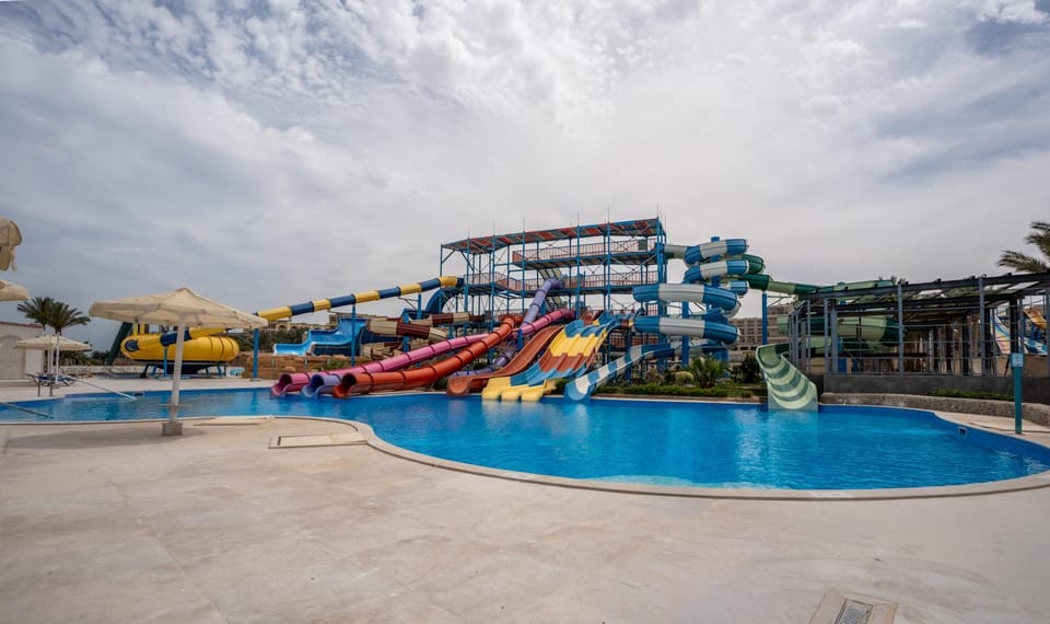 Aqua park, Swimming pool