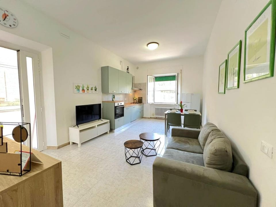 Day, Living room