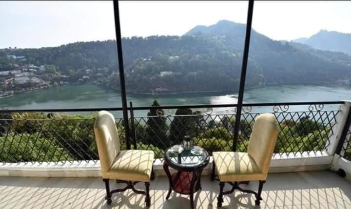 Balcony/Terrace, Lake view