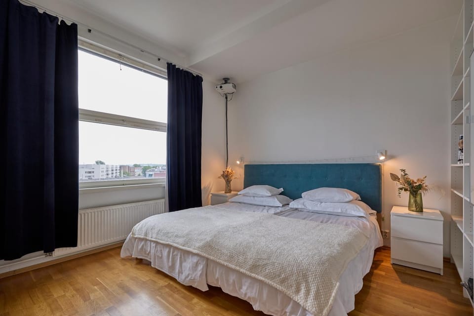 100 square meter 4-room central smart apt Apartment in Tallinn