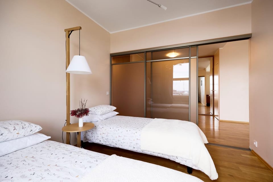 100 square meter 4-room central smart apt Apartment in Tallinn