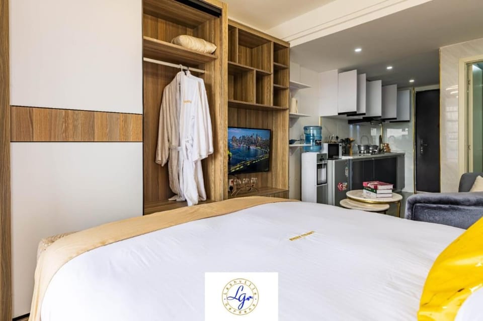 classy studio apartment in kilimani with fully equipped gym and balcony which breathtaking city views Apartment in Nairobi County
