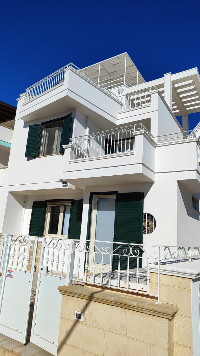 Property building, Balcony/Terrace