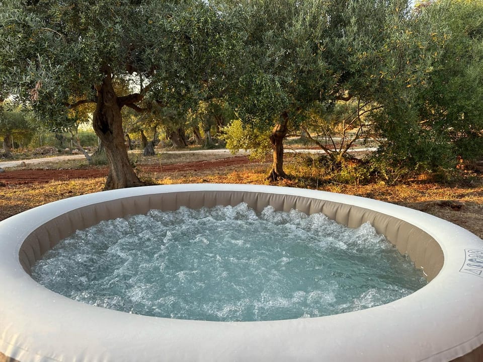 Hot Tub, Garden view